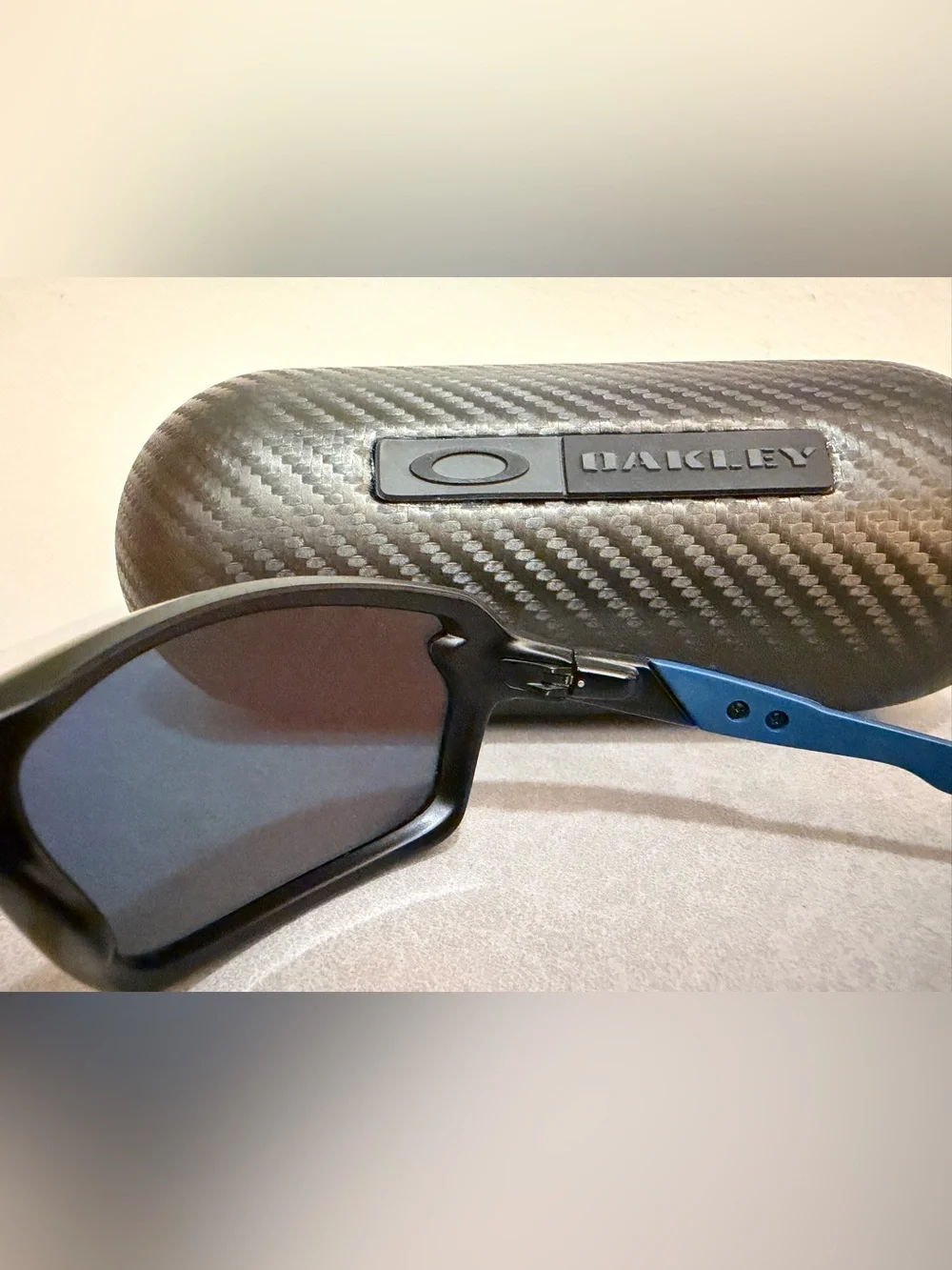 Oakley Carbon Shift Sunglasses with Orange Iridium Mirror Lenses -Black & Blue